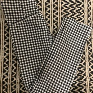 Old Navy gingham cropped pants.